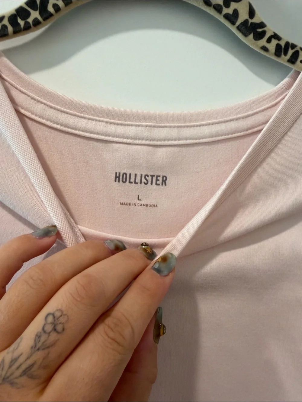 Hollister Soft Light Pink Short Sleeve cropped Crew Tee
